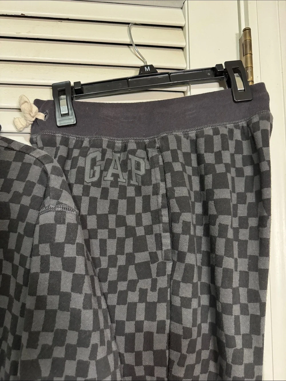 GAP Dark Gray Checkerboard Hoodie & Joggers. Like New. Size Boys XXL.